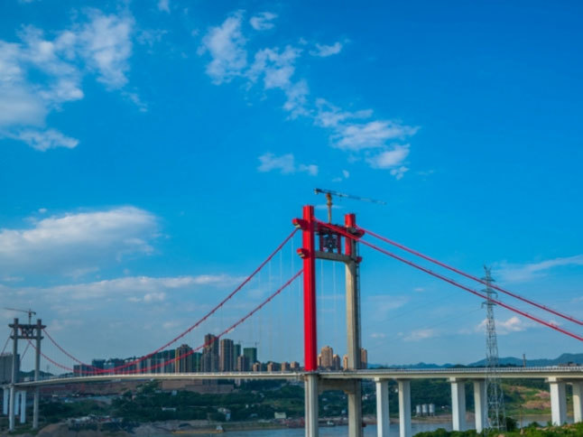 Cuntan Yangtze River Bridge in Chongqing