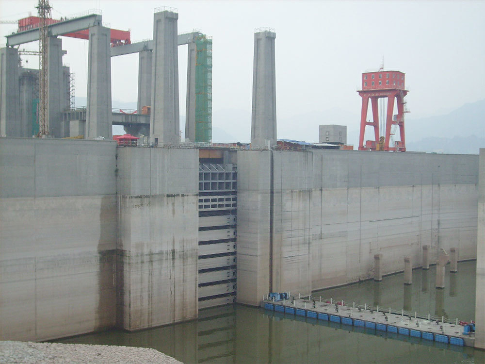 Deyang double three gorges dam ship lift