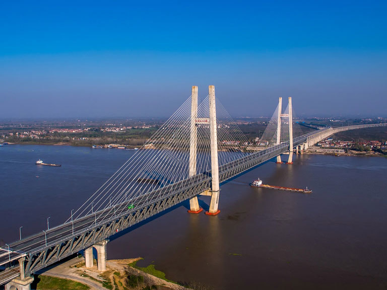 Huanggang Yangtze River Bridge