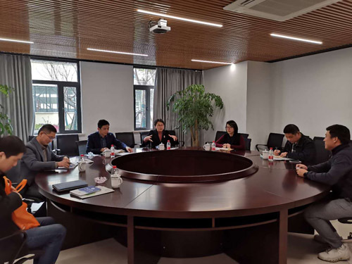 Zhao Huiying, Sekretär des Partei komitees, und seine Partei besuchten Shanghai Junyi