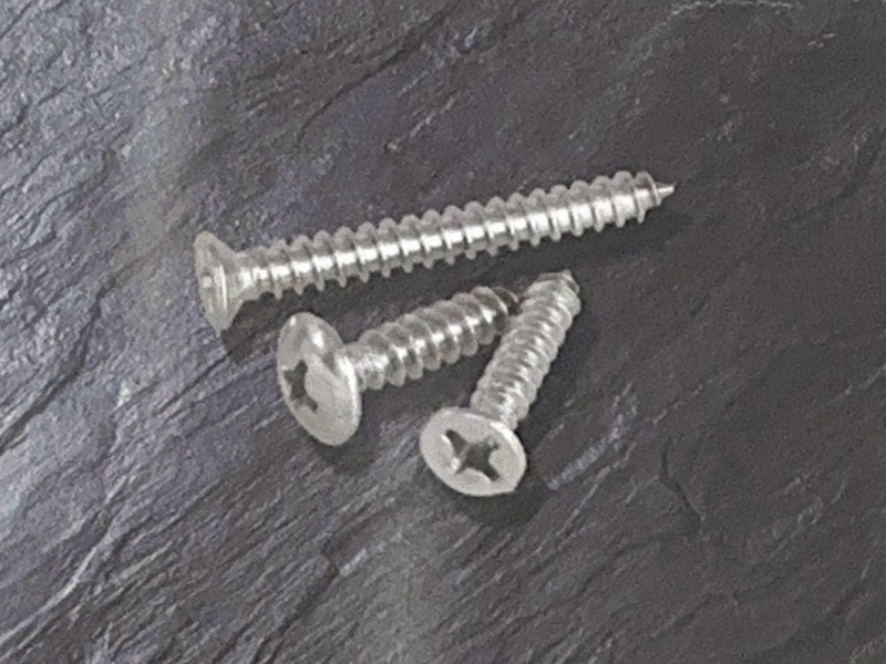 Tapping screw