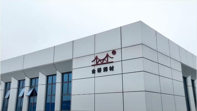 视频标题 视频标题