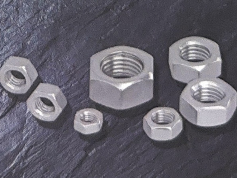 Hexagonal nut