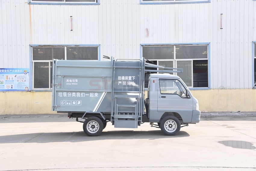 6方电动四轮垃圾车