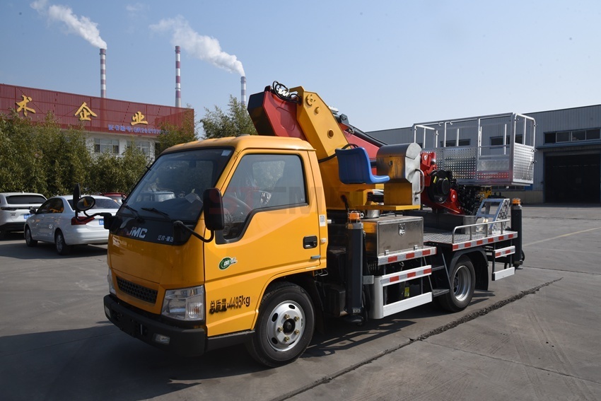 28米江铃高空作业车