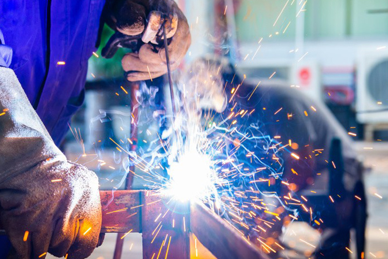 The design principle of the spot welding machine and the realized action functions