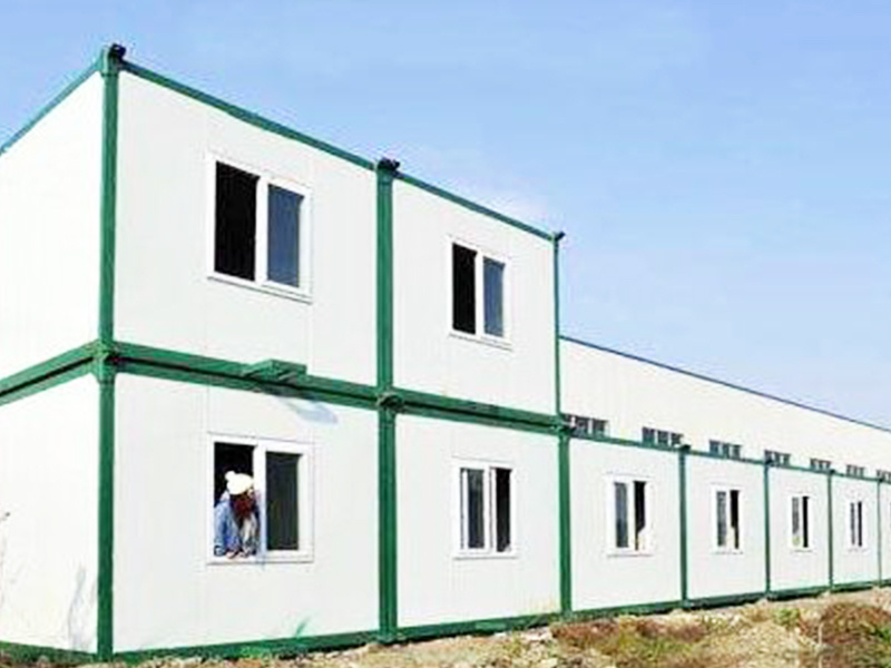 Foldable mobile container shelter