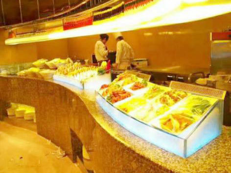 美麗撈海鮮火鍋”棕櫚泉店廚房