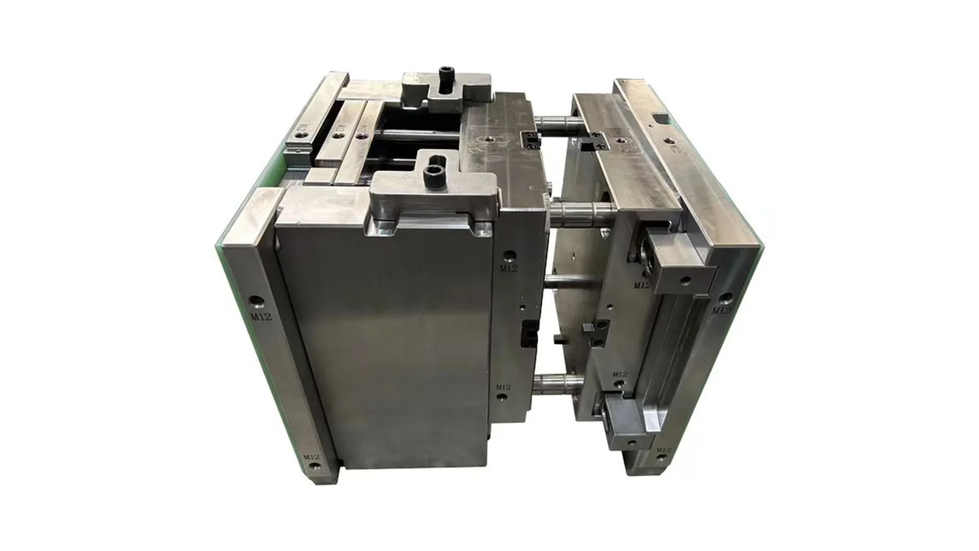 Structure and composition of injection mold