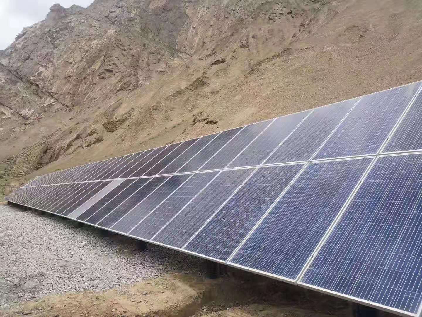 Xinjiang Hotan 100KW off-grid power station
