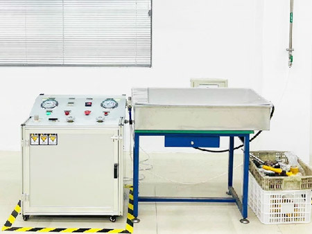 Air tightness testing machine