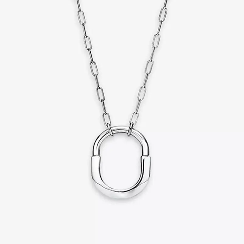 Simple lock necklace
