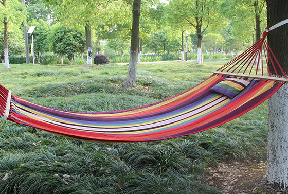 How is it safer to get into a hammock?