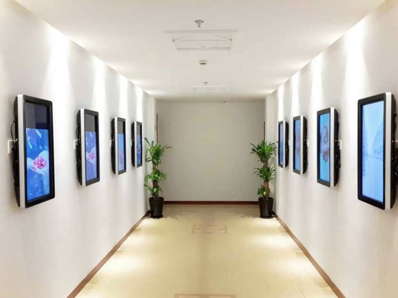 公共告示觸摸查詢一體機應用實例