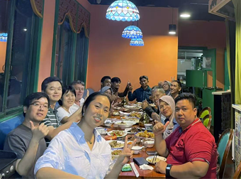 FOINOE Builds International Client Relationships with Genuine Service