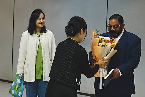 Recientemente, recibimos a un cliente de los Estados Unidos Recientemente, recibimos a un cliente de los Estados Unidos