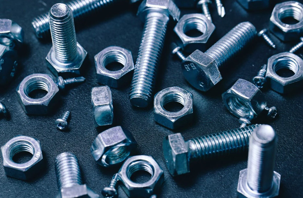 What kind of screws and nuts are good