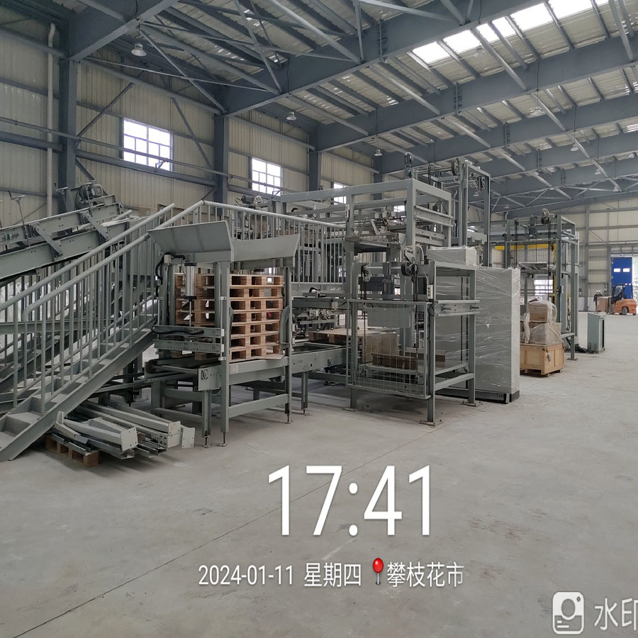 河南軌道式堆垛機立體倉庫中的高效搬運設備