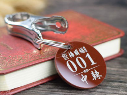 There are several models of stainless steel
