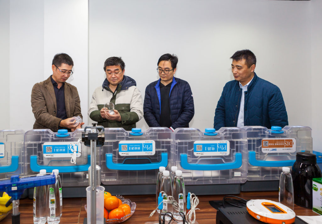 Jiangsu Province primary and secondary school teaching and research section experts Ye Bing to visit Suwell to guide the work! Praise the TESS experimental box quality first-class concept advanced!
