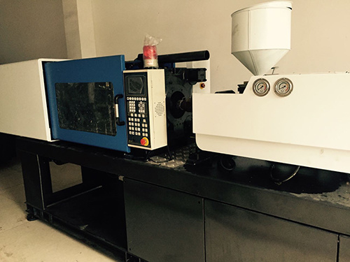 Machine de moulage par injection