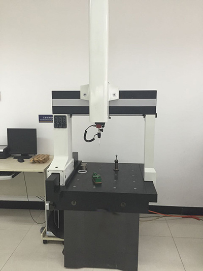 Three coordinate measure machin