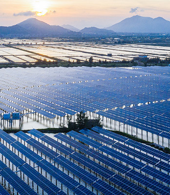 Large ground photovoltaic power station