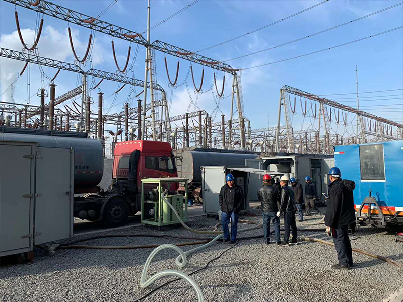 We supplied high-quality transformer oil to the receiving station of the DC power transmission project.