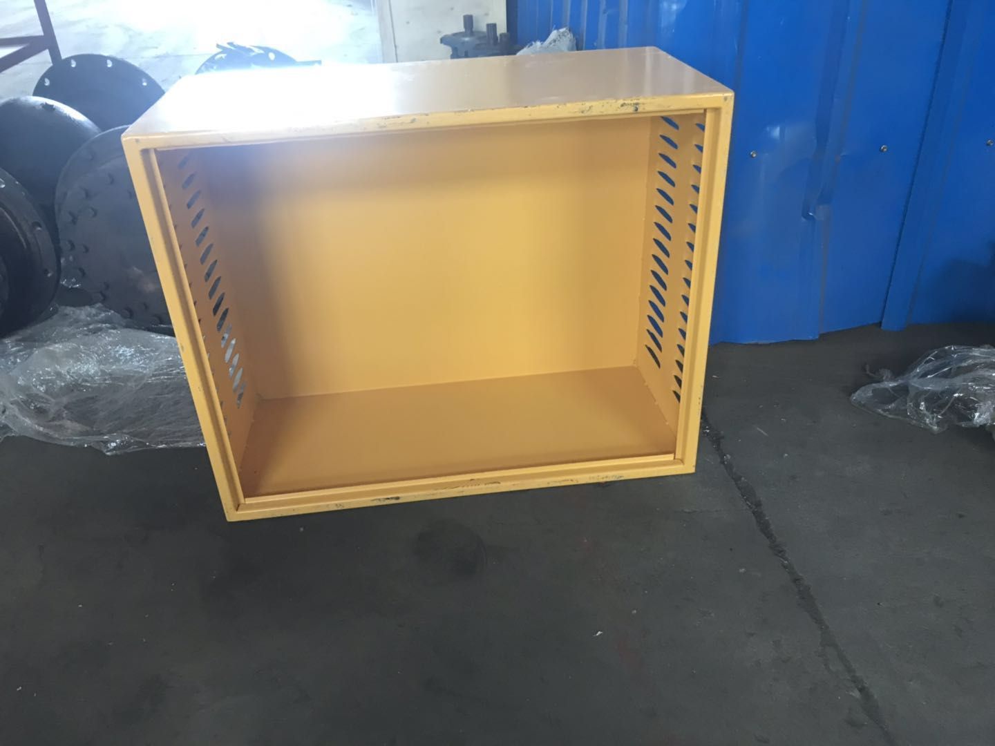 黃色2立方電器箱