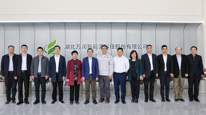 Academician Ouyang Minggao's visit to the company for inspection and exchange during the "Beijing Academicians and Experts' Visit to Shiyan"