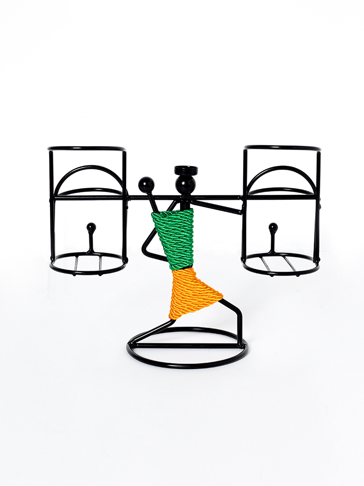 New design tabletop black remote control storage rack with coloured nylon braided wire for home creative ornaments