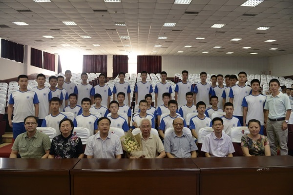 Wang Rockets cut through the long air, expressing the air to report to the national conditions -listening to Academician Long Lehao's report will feel