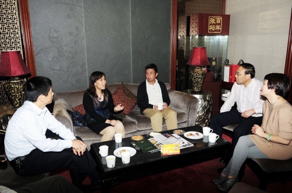 President Zhang Zhen visits Hubei Academy of Fine Arts