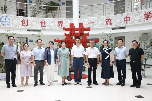 The Propaganda Department of Wuhan Municipal Party Committee came to our school to inspect and guide the creation of civilized campuses