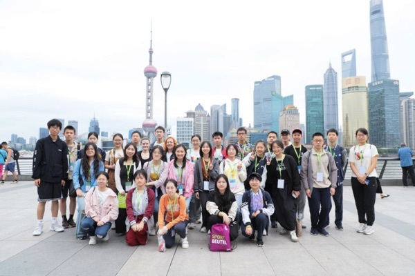 “Roaming in the City, Soaring in the World”——Students from our school were invited to participate in the “Cross-cultural City Roaming Activities for Chinese and German Students”