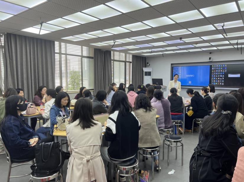 Embrace New Science and Technology Innovation English Class —— Wuhan Young Teacher Classroom Teaching ability Improvement Project Symposium is successfully held