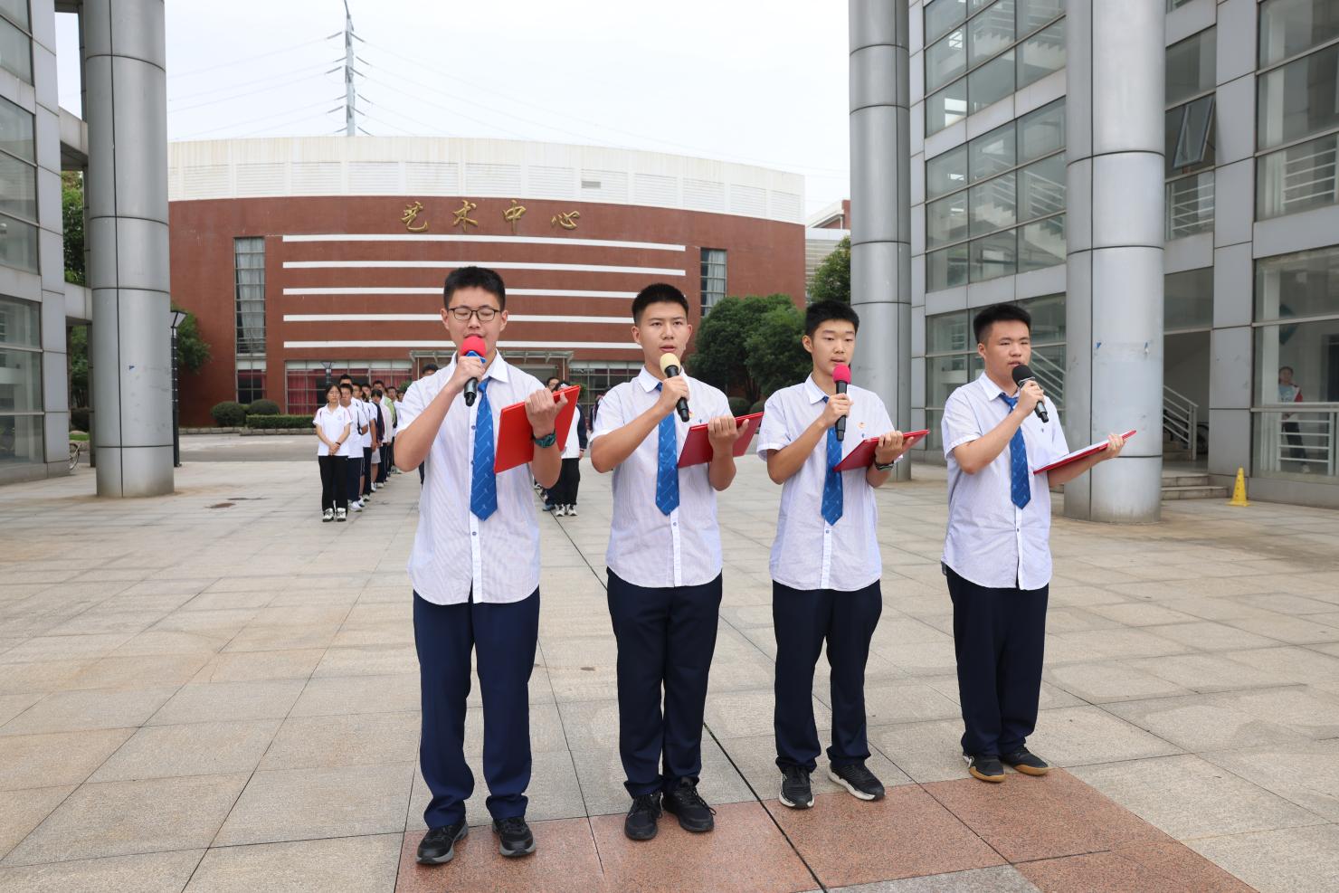 [Speech under the National Flag in the 18th Week] Tracing the footsteps of our ancestors and resounding the sound of youth