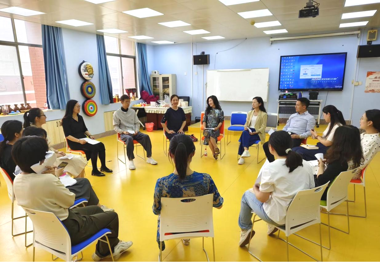 Huazhong Normal University No. 1 High School Career Instructor Counseling Training Course (2nd session) The fourth phase of the fourth phase was successfully held