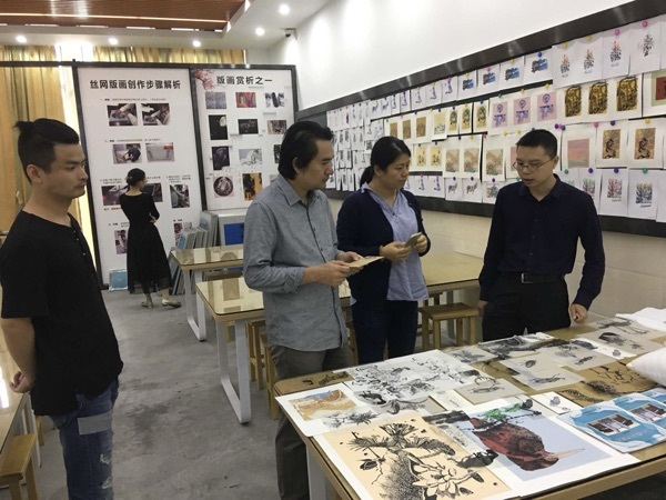 Creating high-quality courses and reconstructing campus culture—teachers of the art group went to several schools in Shenzhen for learning and exchanges