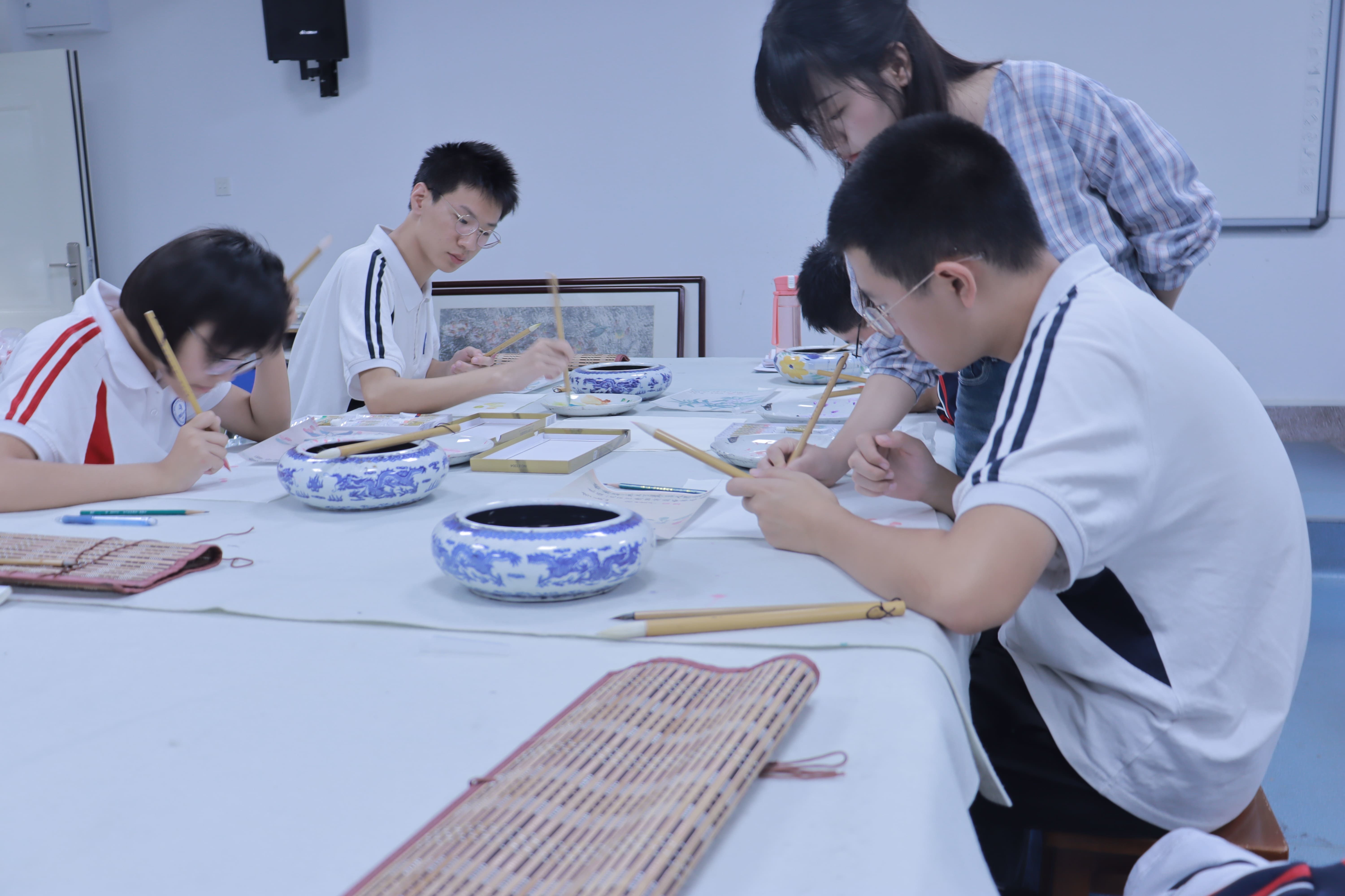 Youth is waiting to be burned, hard work and deep cultivation——Internship briefing of the No. 1 Art Group of East China Normal University