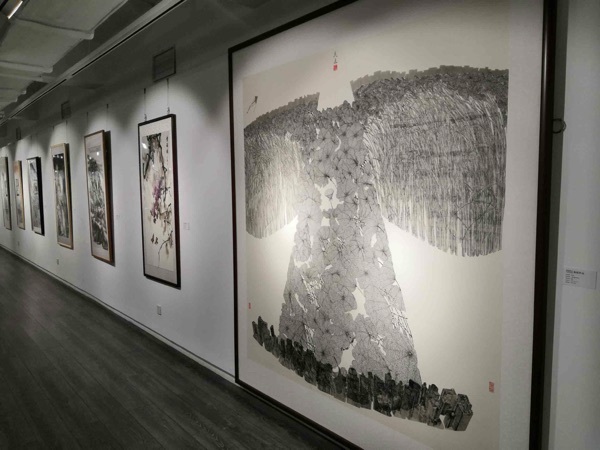 Art group teacher’s works unveiled at Hubei Institute of Fine Arts Art Museum