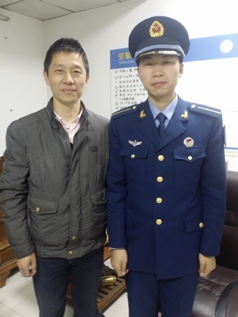 Senior Yang Olympian of Air Force Aviation University imparts experience to aviation class students