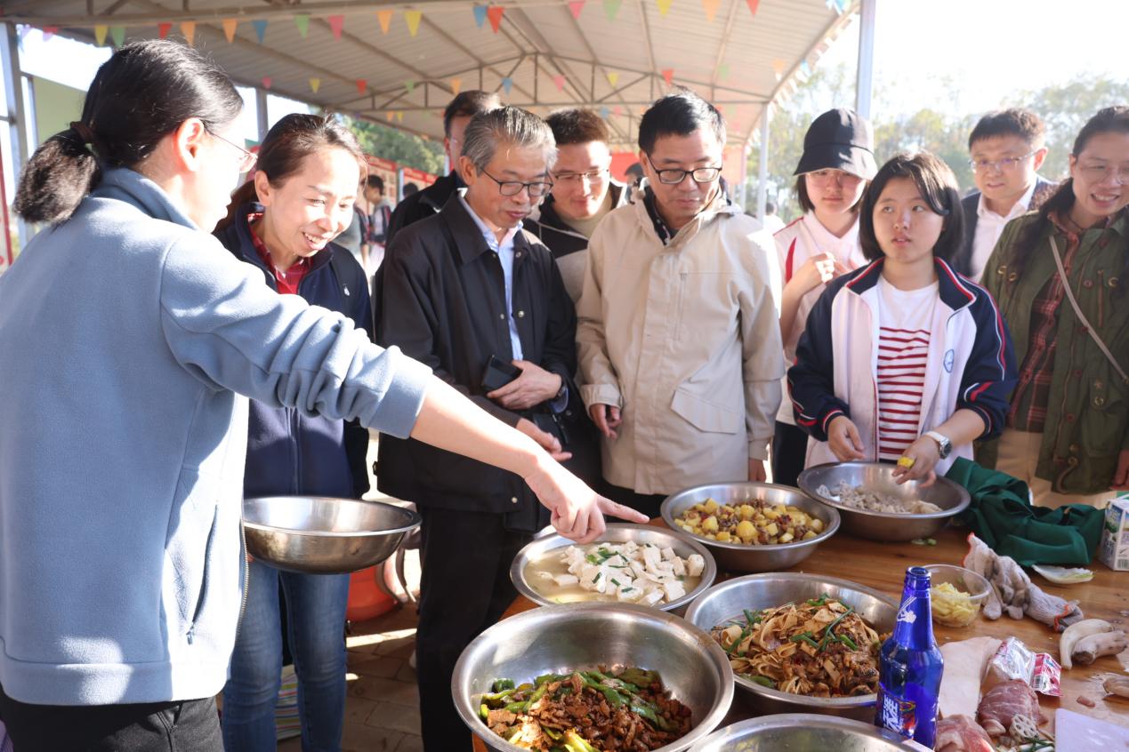 华师一学子赴生活广阔课堂，领略别样教育风光