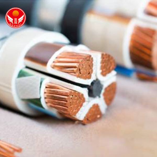 Double-layer co-extruded insulated irradiation cross-linked halogen-free low-smoke flame-retardant long-life power cable