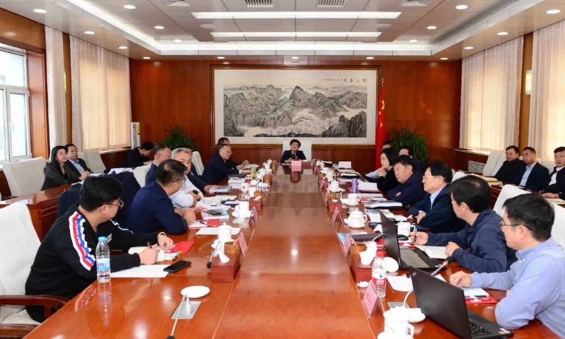 吴秀玲主持召开市长办公会议 听取市中心城区（朔城区部分）总体城市设计专项规划汇报
