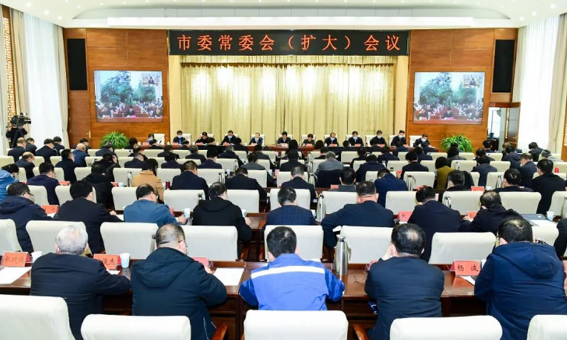 市委召开常委会（扩大）会议 传达学习贯彻习近平总书记在全国“两会”期间重要讲话精神和全国“两会”精神