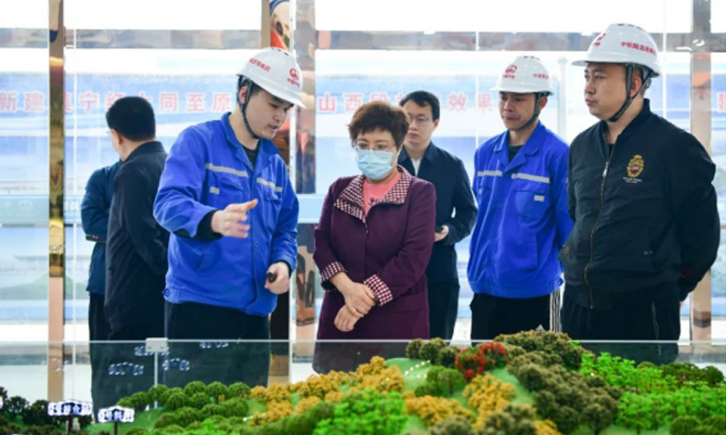 吴秀玲调研经济社会发展工作