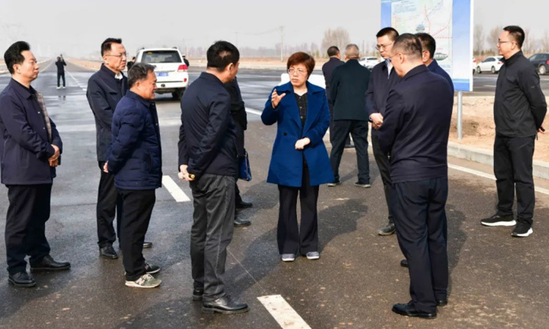 吴秀玲围绕全力构建现代综合交通运输体系课题开展专题调研