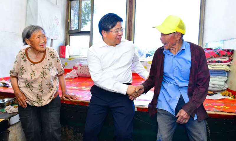 姜四清在右玉县督导检查巩固拓展脱贫攻坚成果同乡村振兴有效衔接工作时强调 用心用情用力抓好巩固衔接 稳步扎实推进乡村全面振兴
