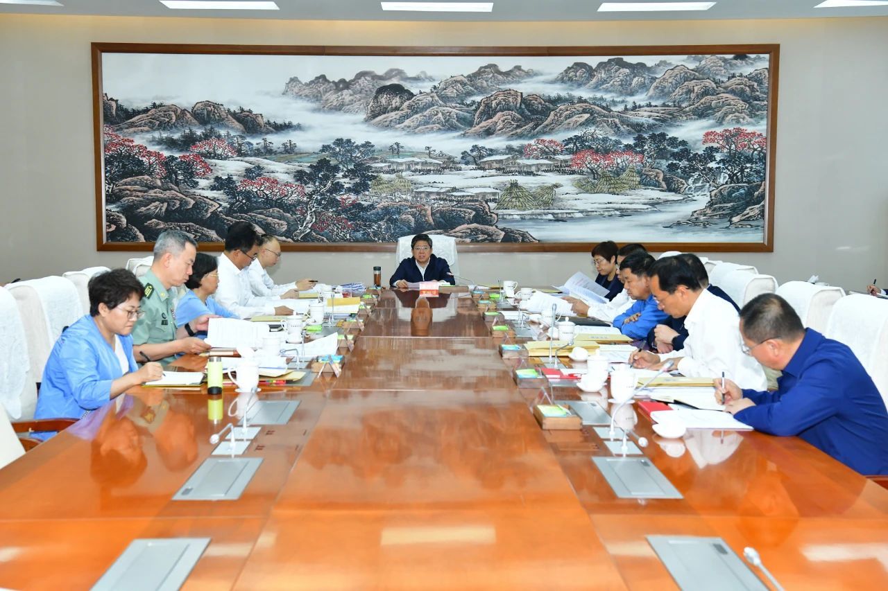 市委常委会召开会议